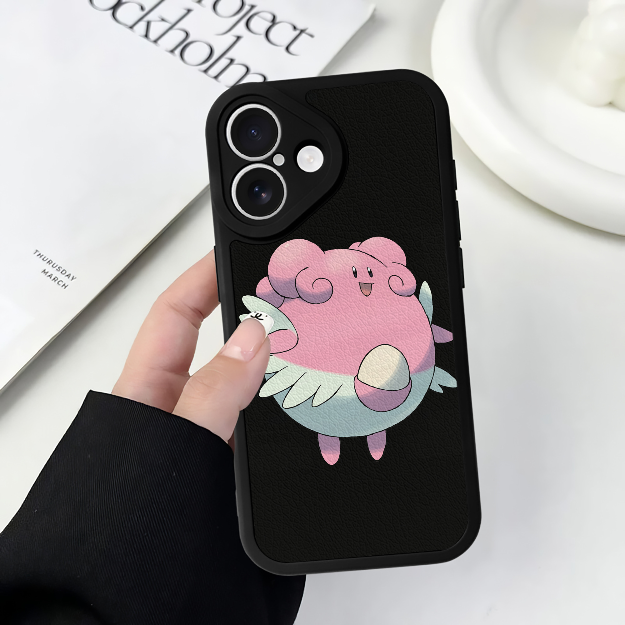 （画像用） ポケットモンスター Pokémon 【iPhone 16シリーズ対応】シリコンスマホケース（レザー調） 材質：シリコン